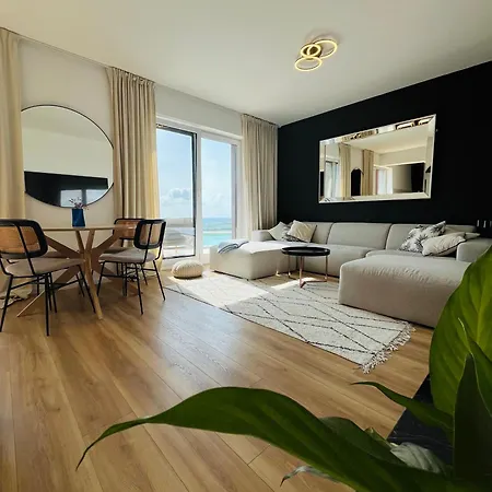 דירה With The View And Private Garden