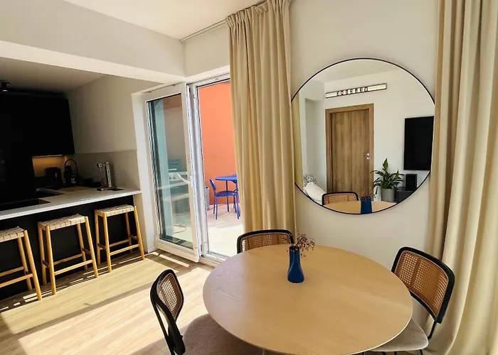 With The View And Private Garden *