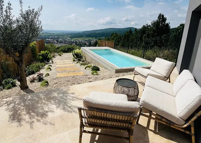 דירה With The View And Private Garden