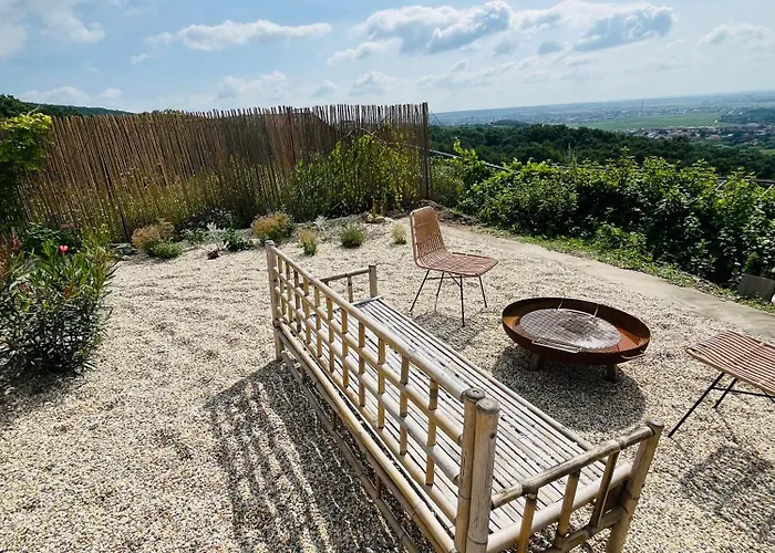 דירה With The View And Private Garden Limbach
